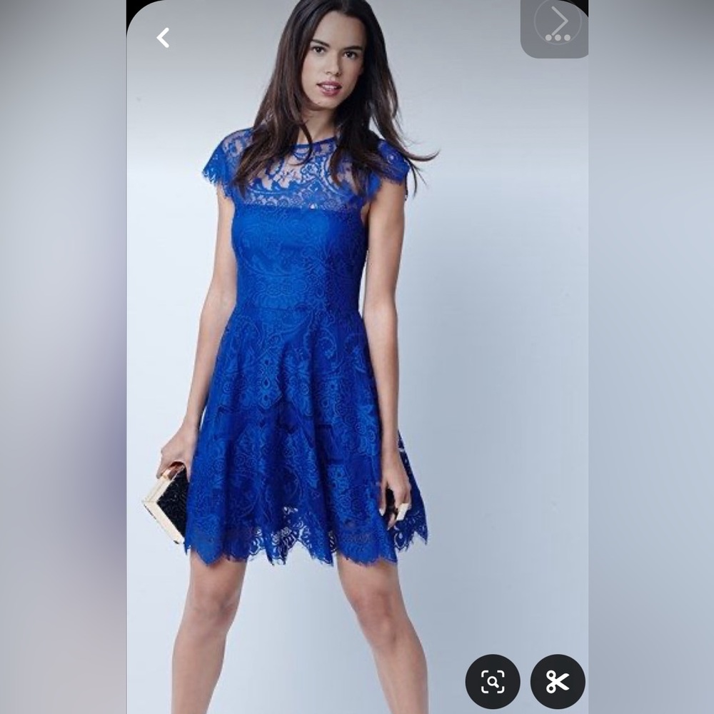 BB Dakota Cap Sleeve Lace Dress